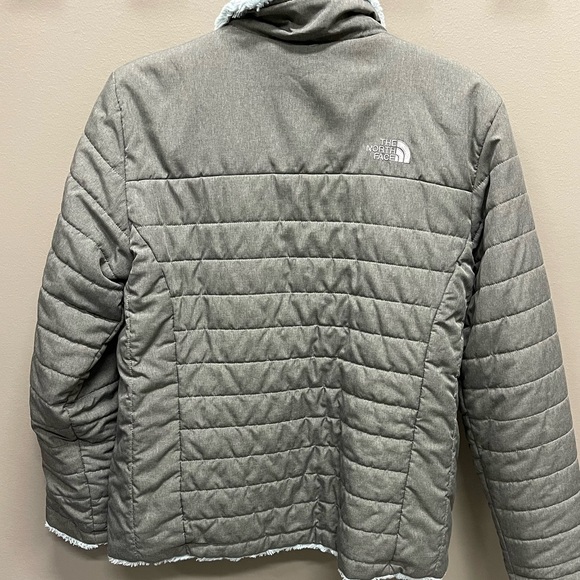 The North Face Gray Quilted Jacket with soft fleece lining - Picture 4 of 6
